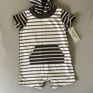 6m hooded romper - Carter’s